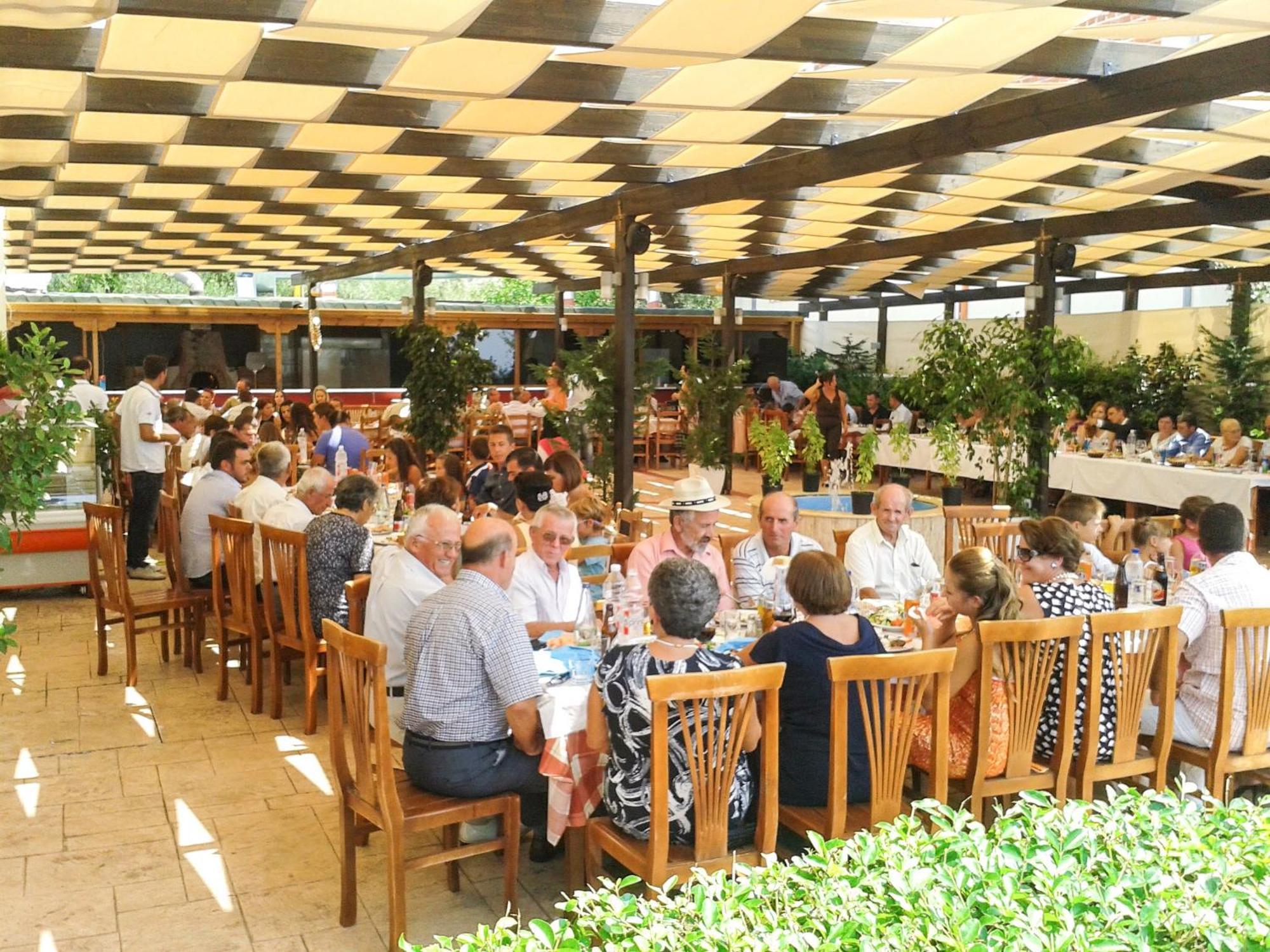 Dhima Hotel Himare Exterior foto